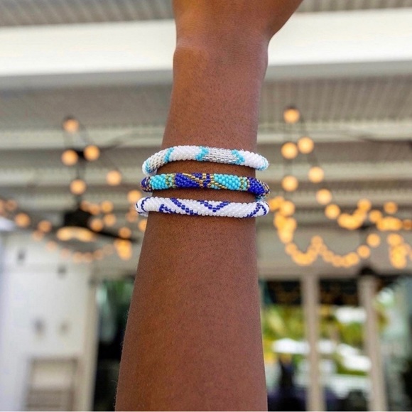 Sashka Co. Praise Beaded Bracelet (1 Bracelet) - Picture 8 of 11